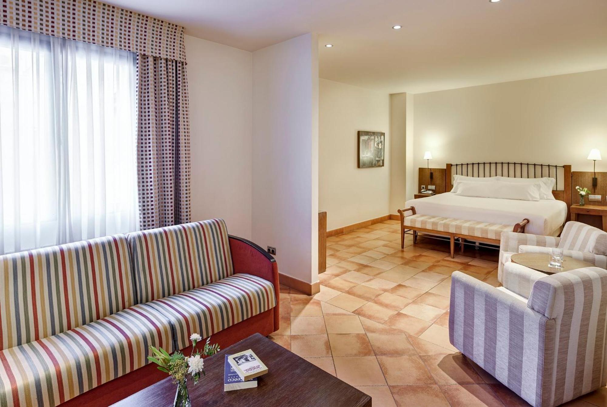 Hotel Sercotel Renacimiento