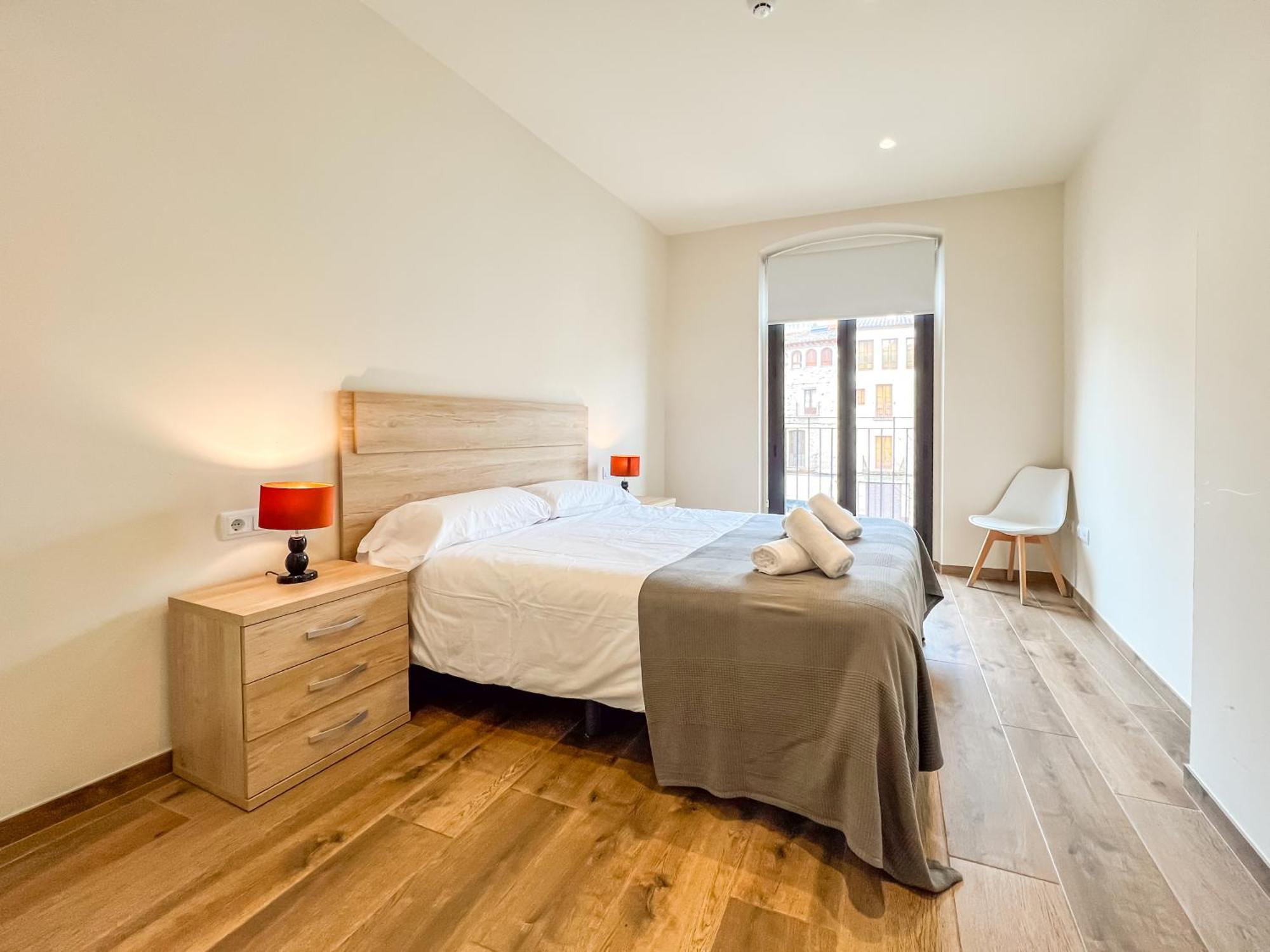 11 Moderno Con Ac En La Plaza Apartamento