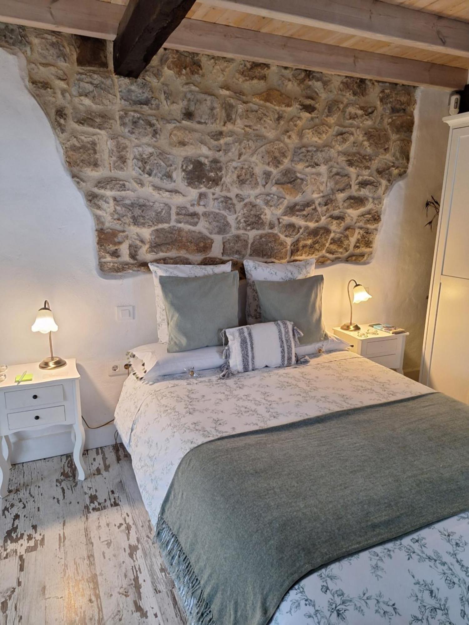 La Buganvilla En Udías Habitación en casa particular