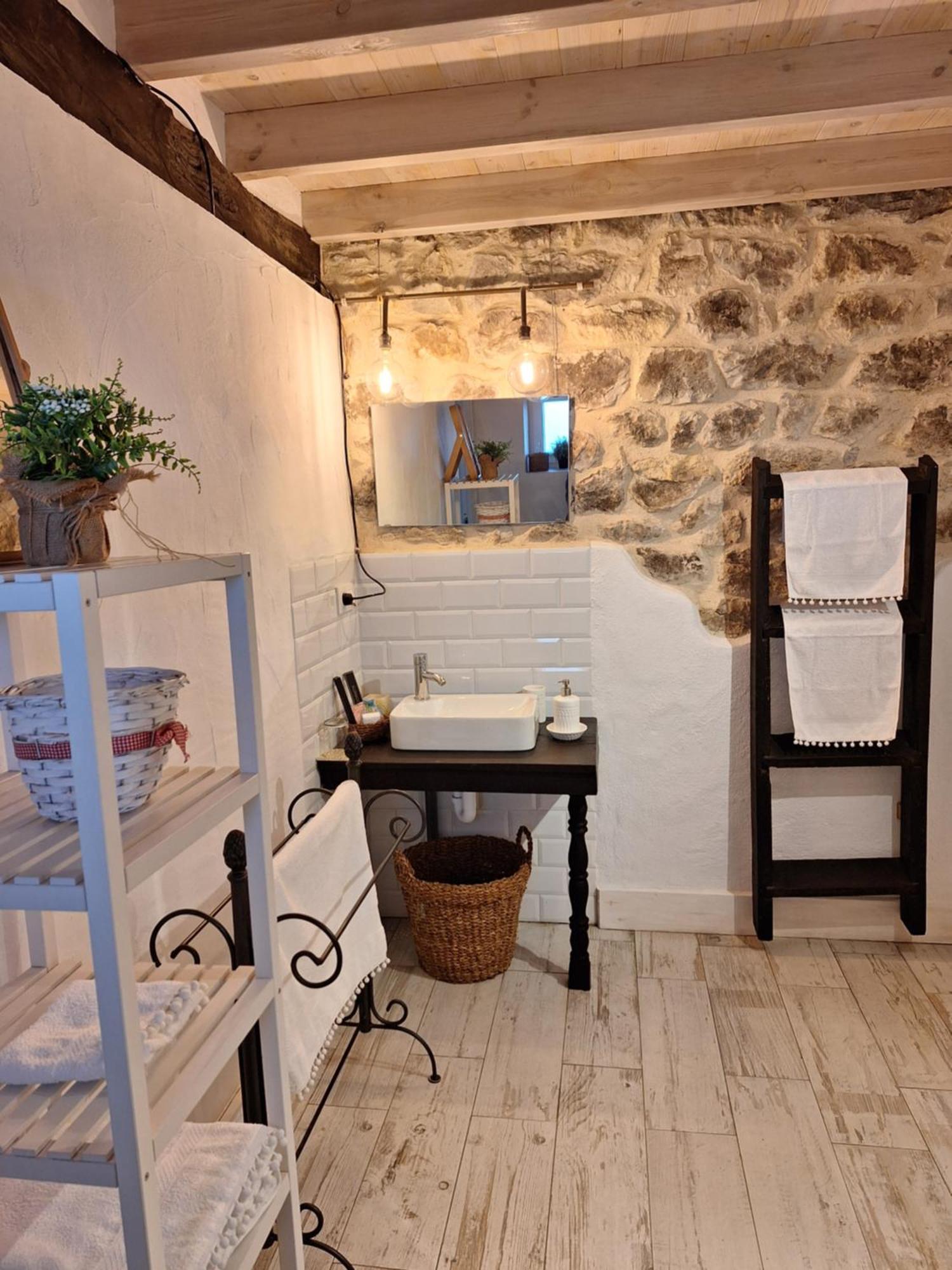 Habitación en casa particular La Buganvilla En Udías *
