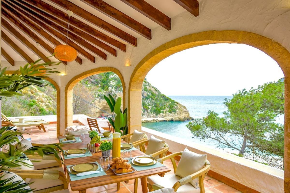 Breathtaking Sea Views, Cala Granadella, Free Parking Jávea