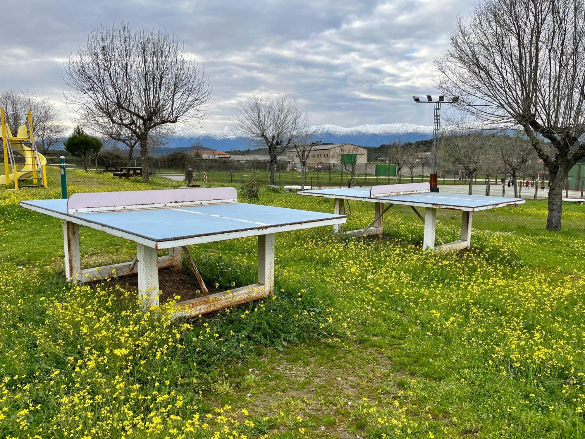 Charming Mountain Views * Higuera de las Dueñas
