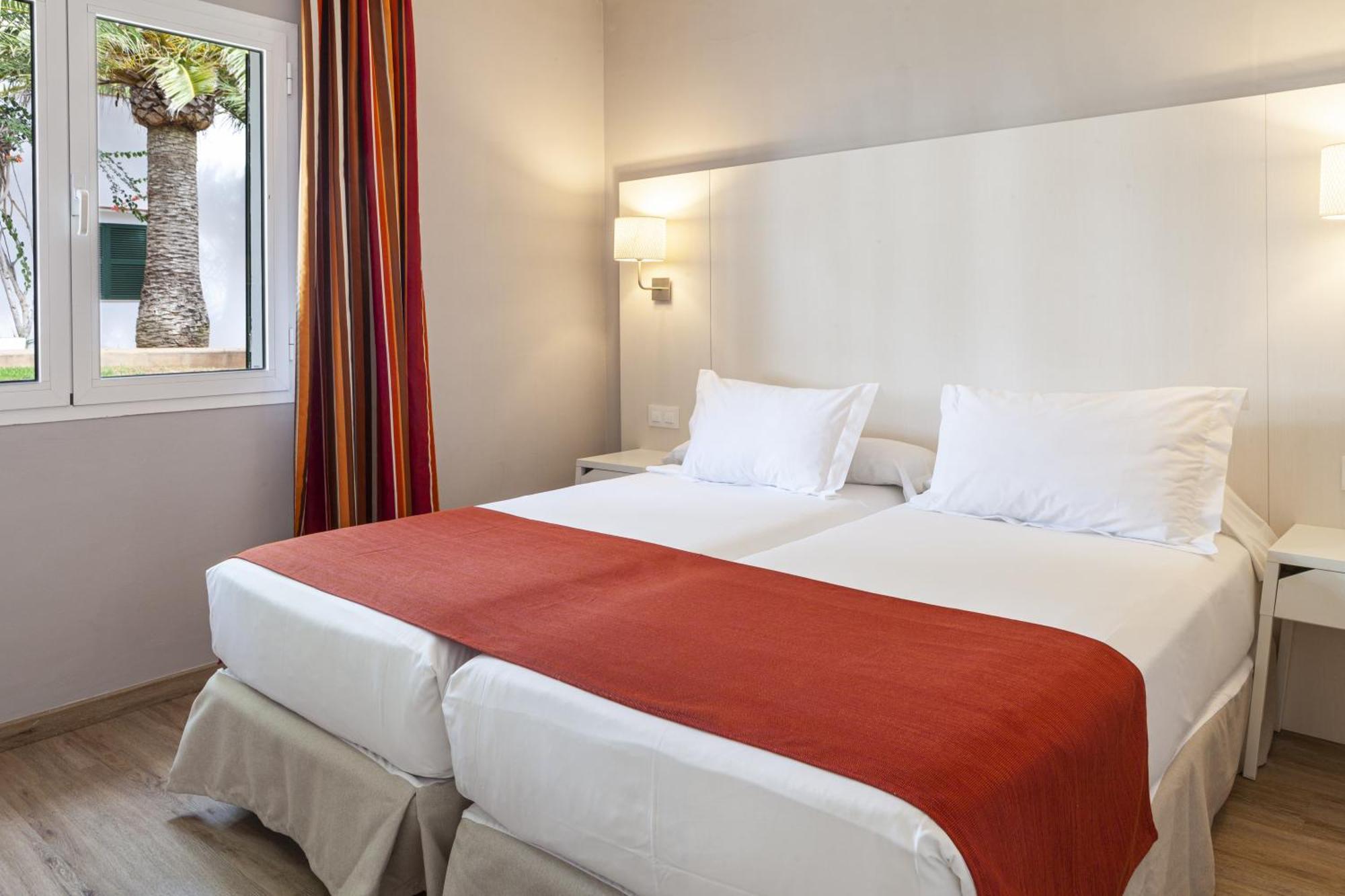 Hotel Minura Sur Menorca & Waterpark 4*