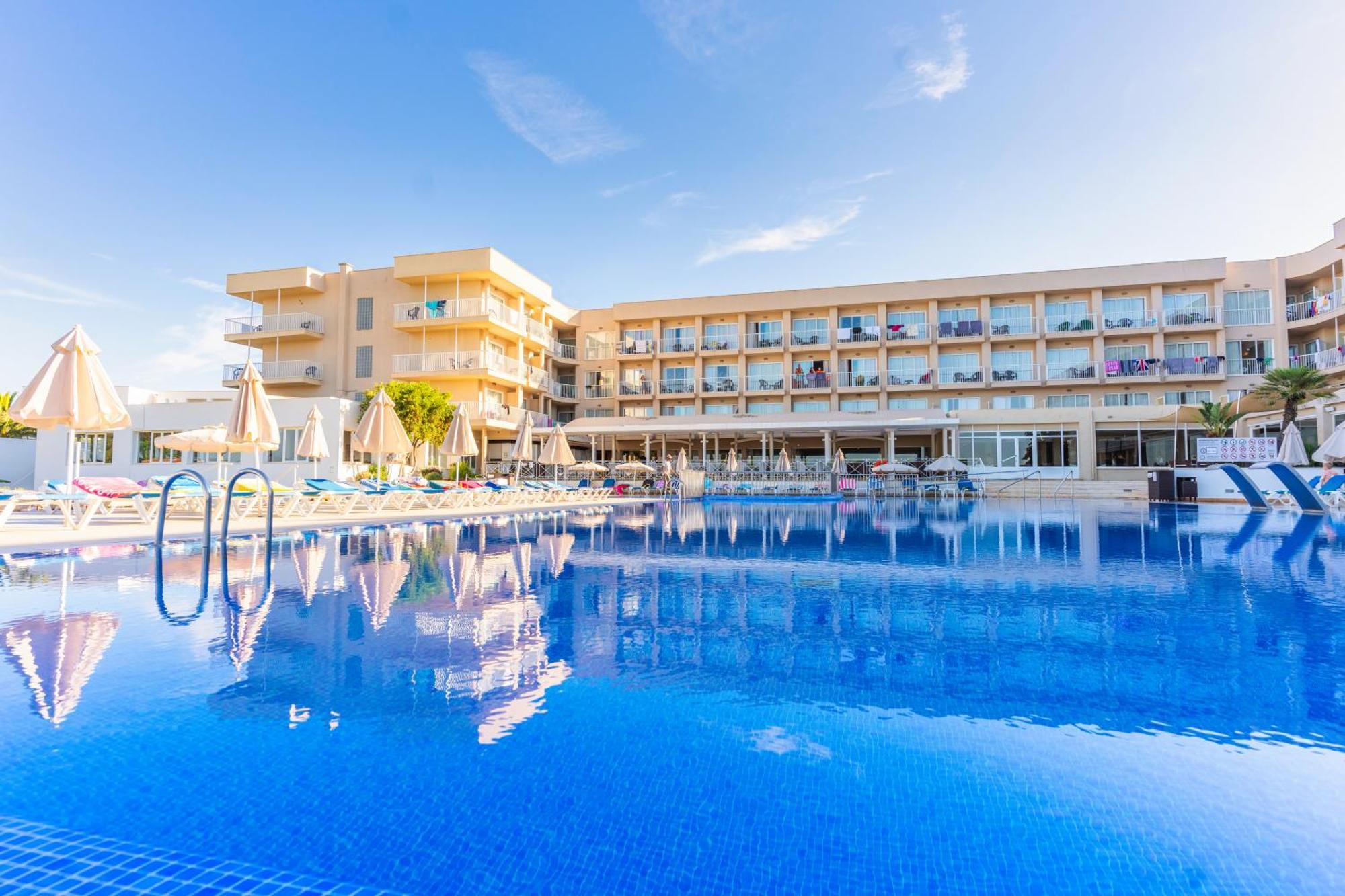 Minura Sur Menorca & Waterpark Hotel