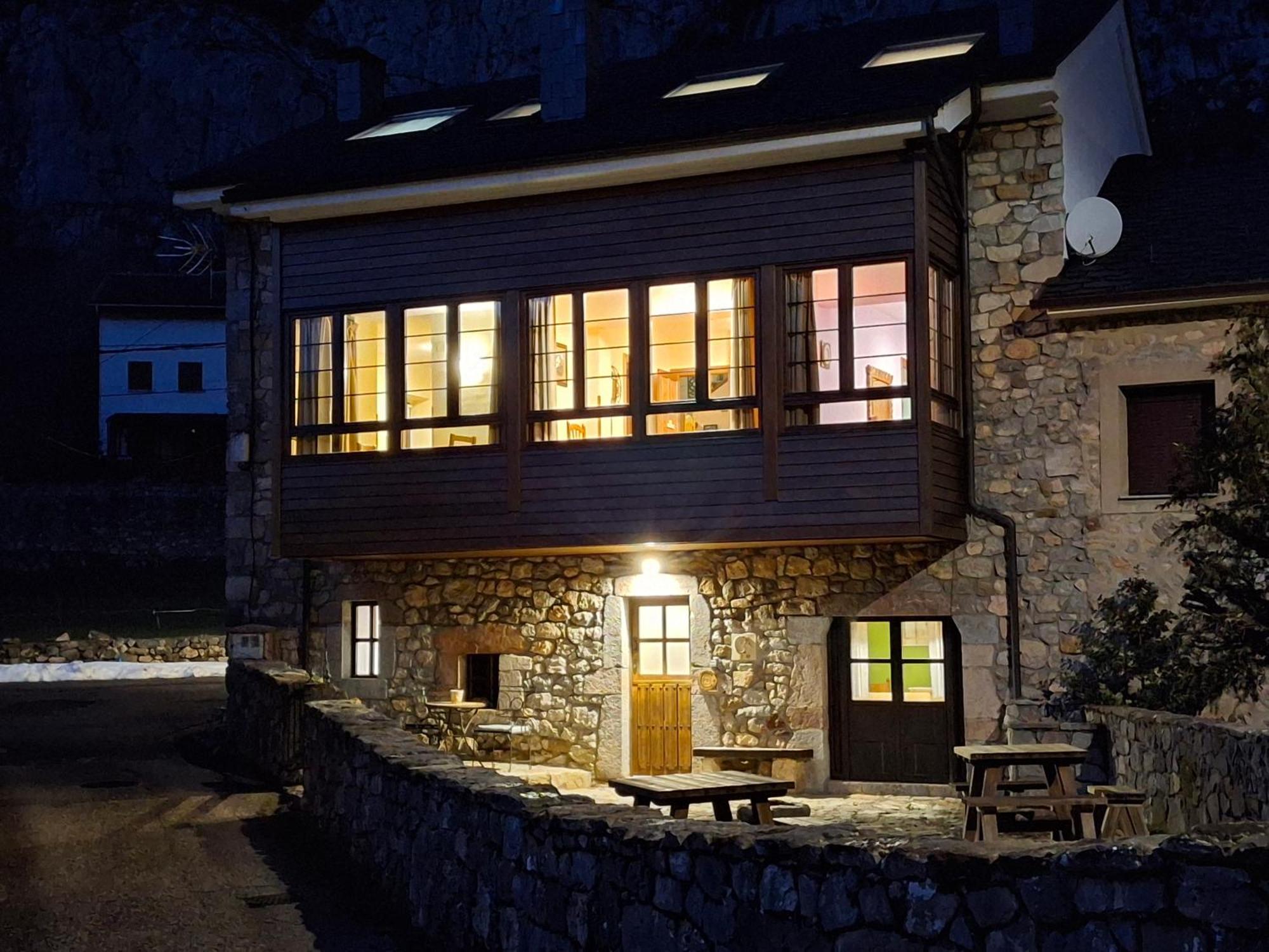 Country house La Del Auteiro