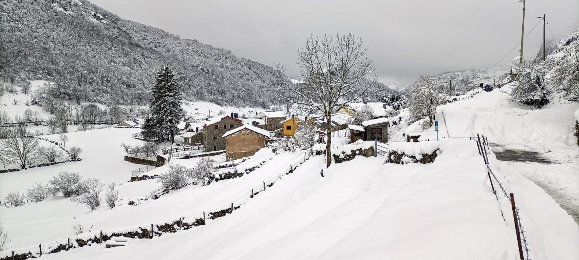 Country house La Del Auteiro *