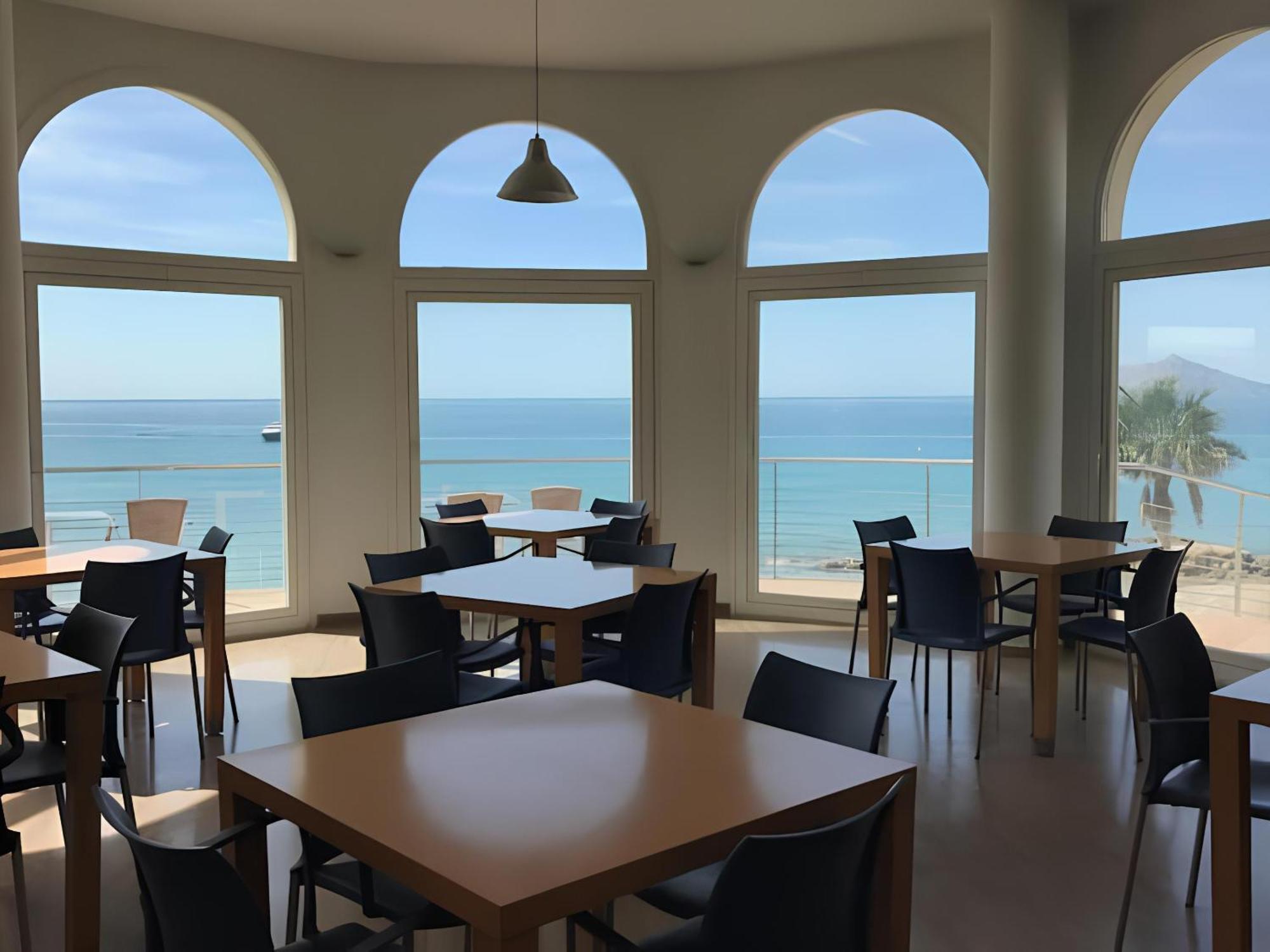 Clp - Front, Pool View And Parking Apartment *