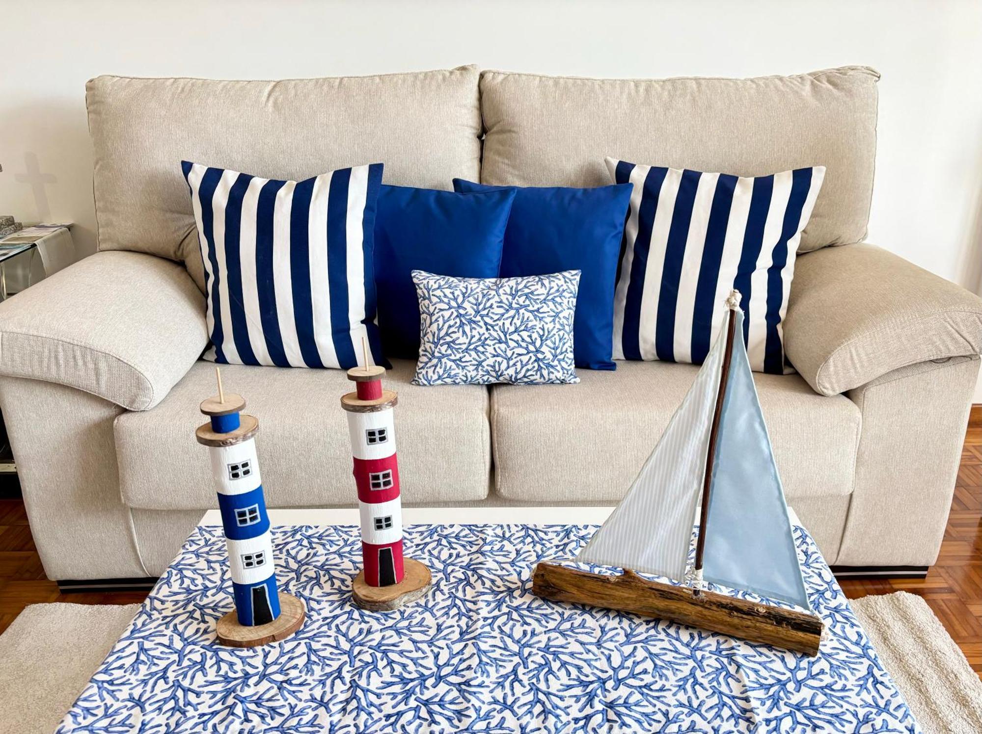 Apartamento Con Vistas Al Mar En Primera Línea. Muros
