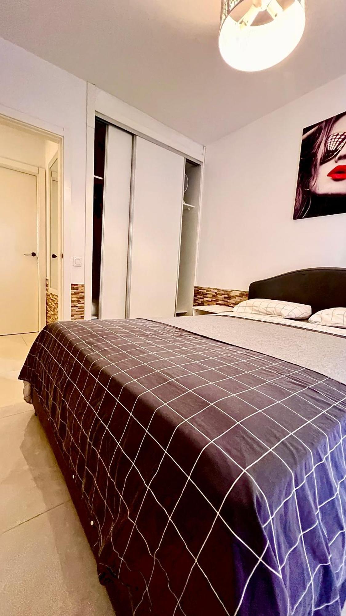 Cozy Two Bed Apartment. Apartamento