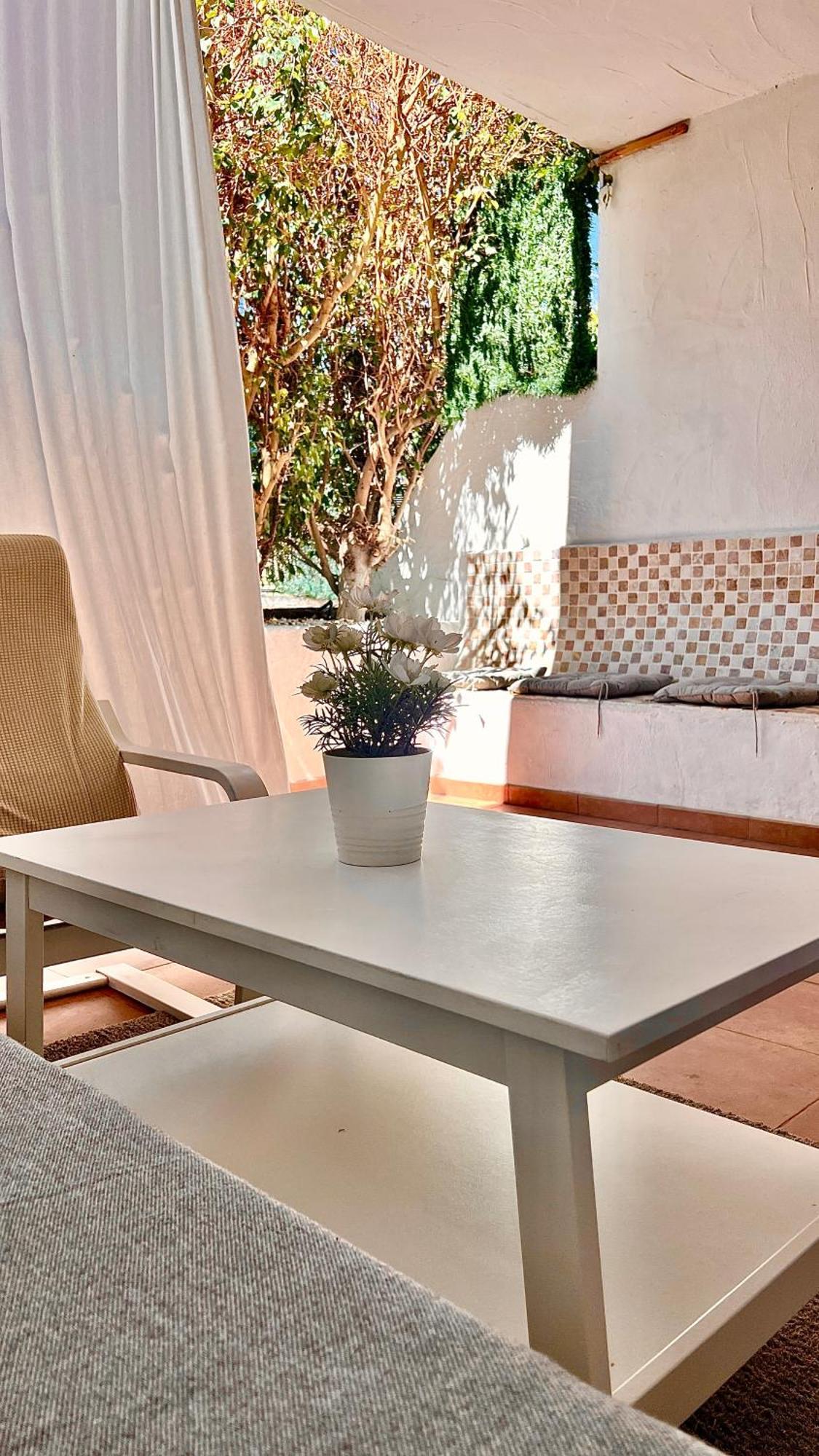 Cozy Two Bed Apartment. Apartamento