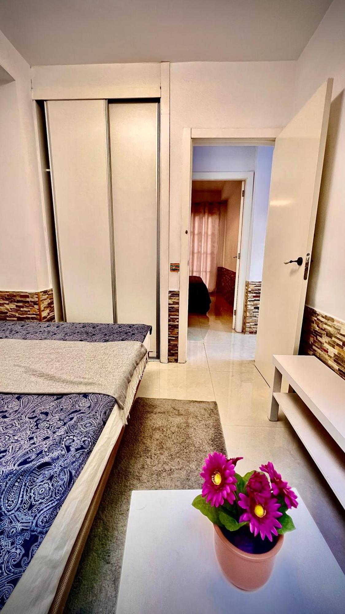 Cozy Two Bed Apartment. Apartamento