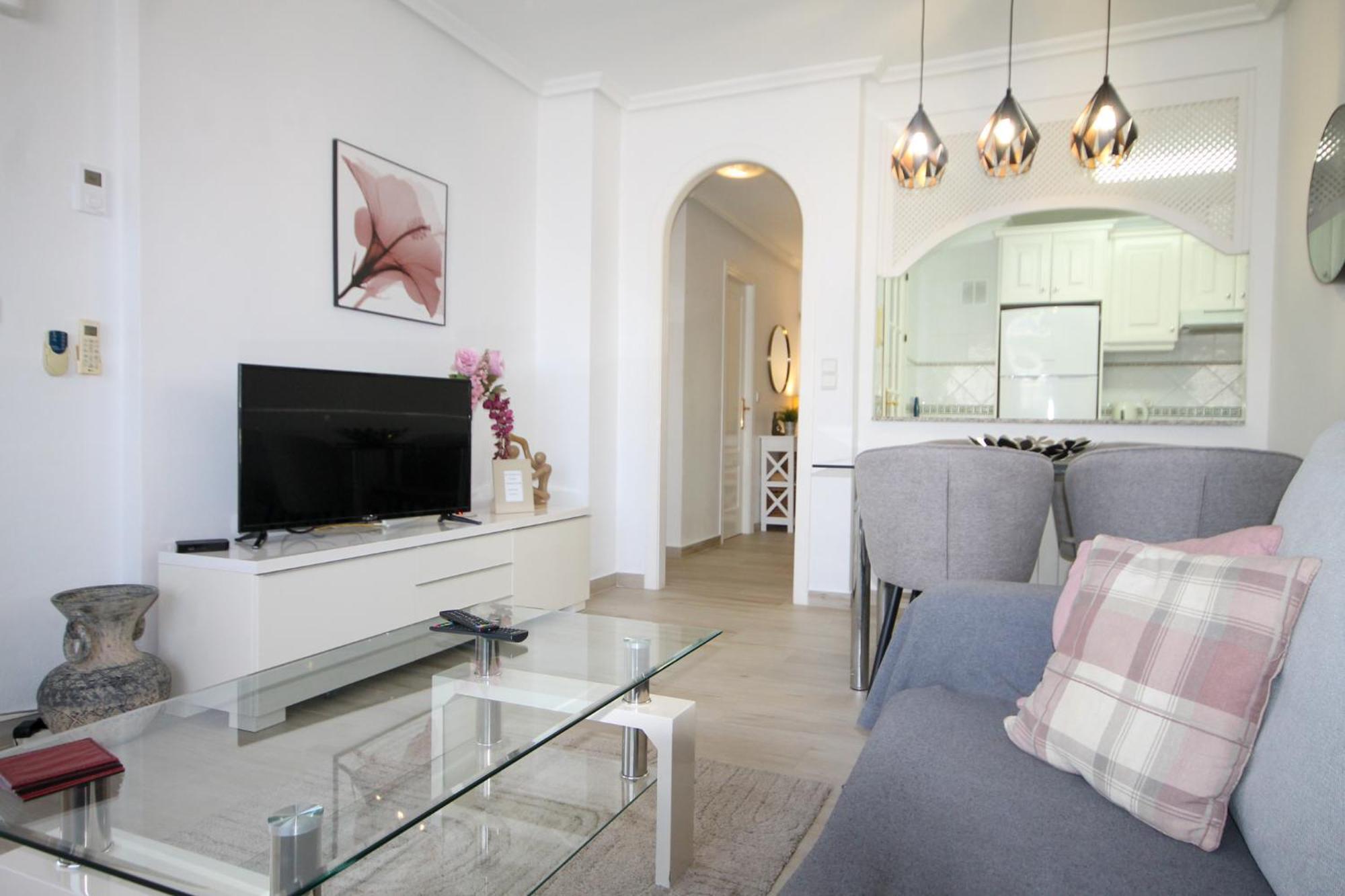 Apartamento Luxury 2 Bed, 2 Bath With Sea View, Heating And New Bathrooms.