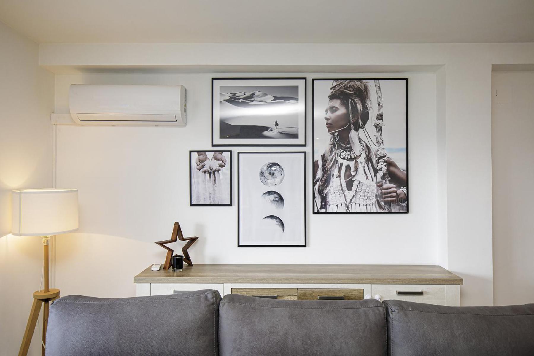 Casa Con Bonitas Vistas En Montjuic Chalet Gerona