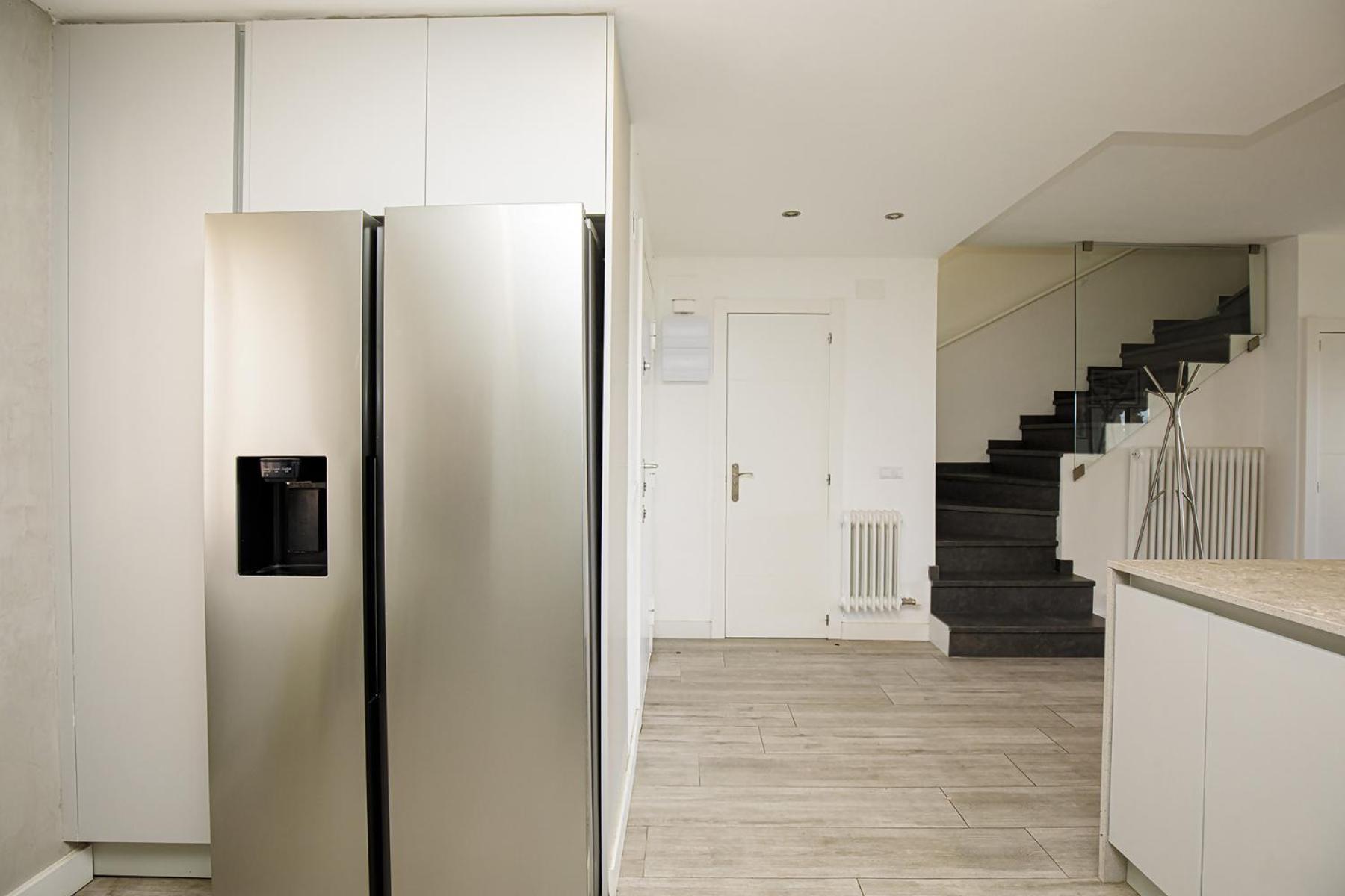 Casa Con Bonitas Vistas En Montjuic Chalet Gerona