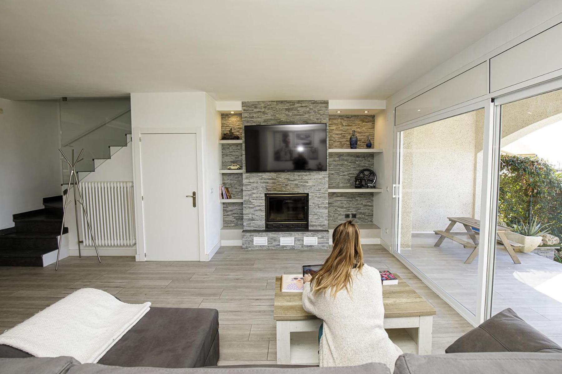 Chalet Casa Con Bonitas Vistas En Montjuic Gerona