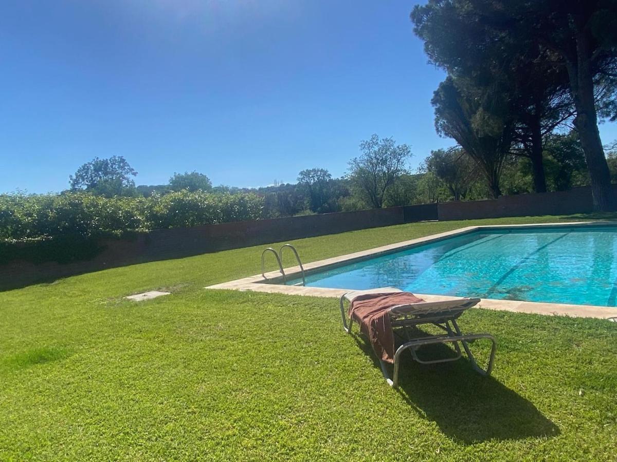 Renovated Barn With Garden And Pool - For 8 Сasa de vacaciones *