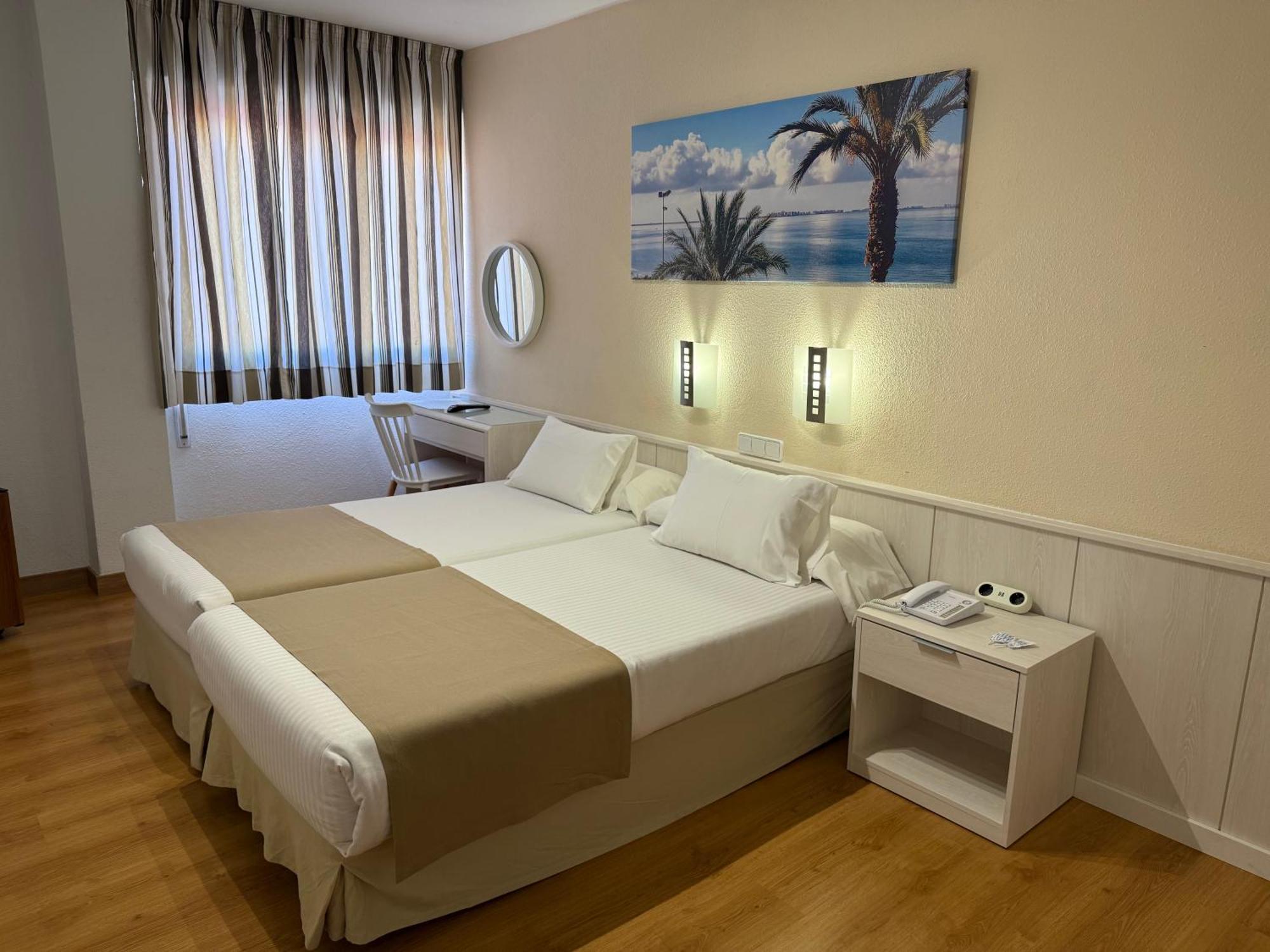 Neptuno Hotel 3*