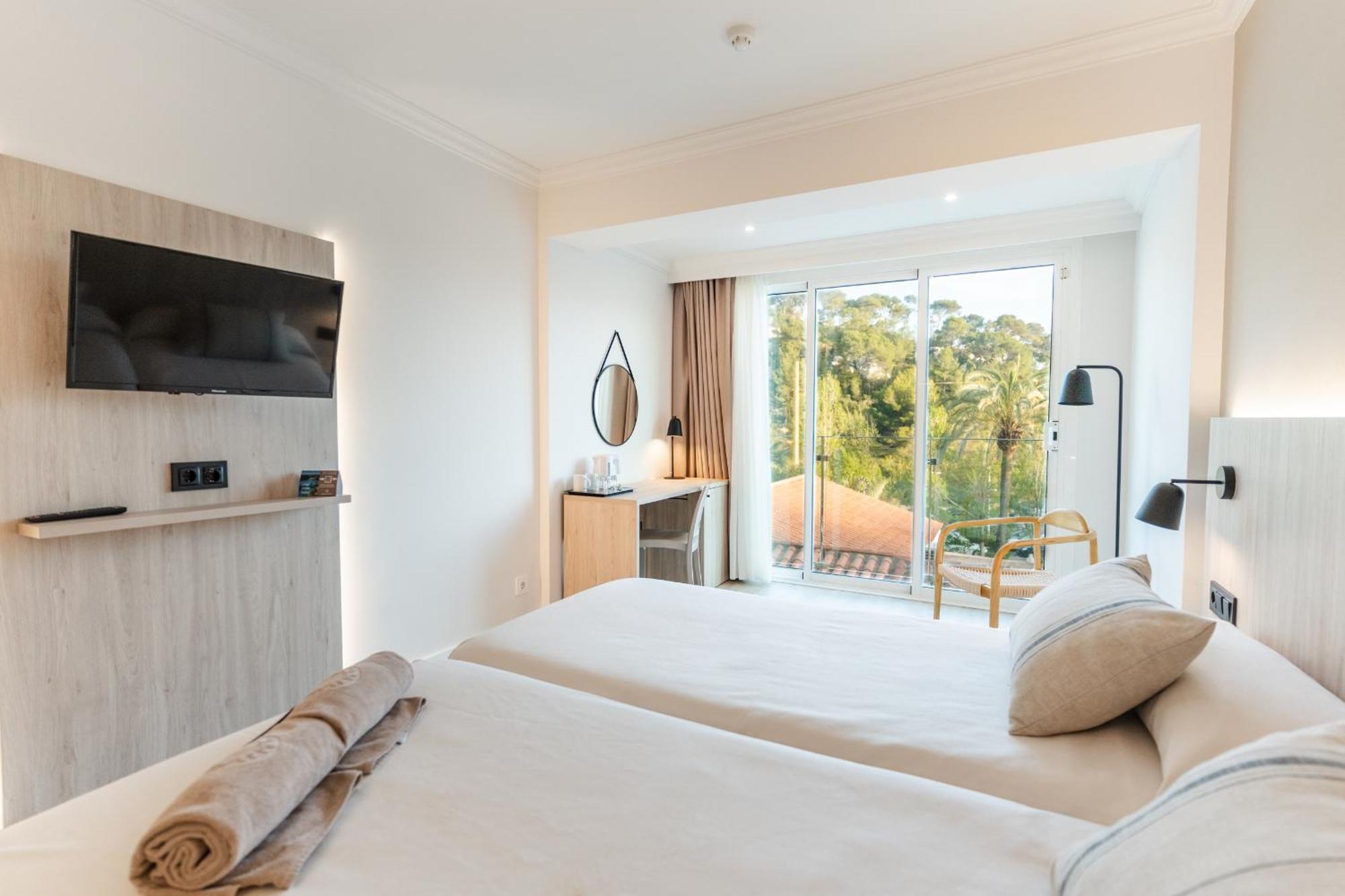 Minura Cala Galdana & D'aljandar Aparthotel 4*