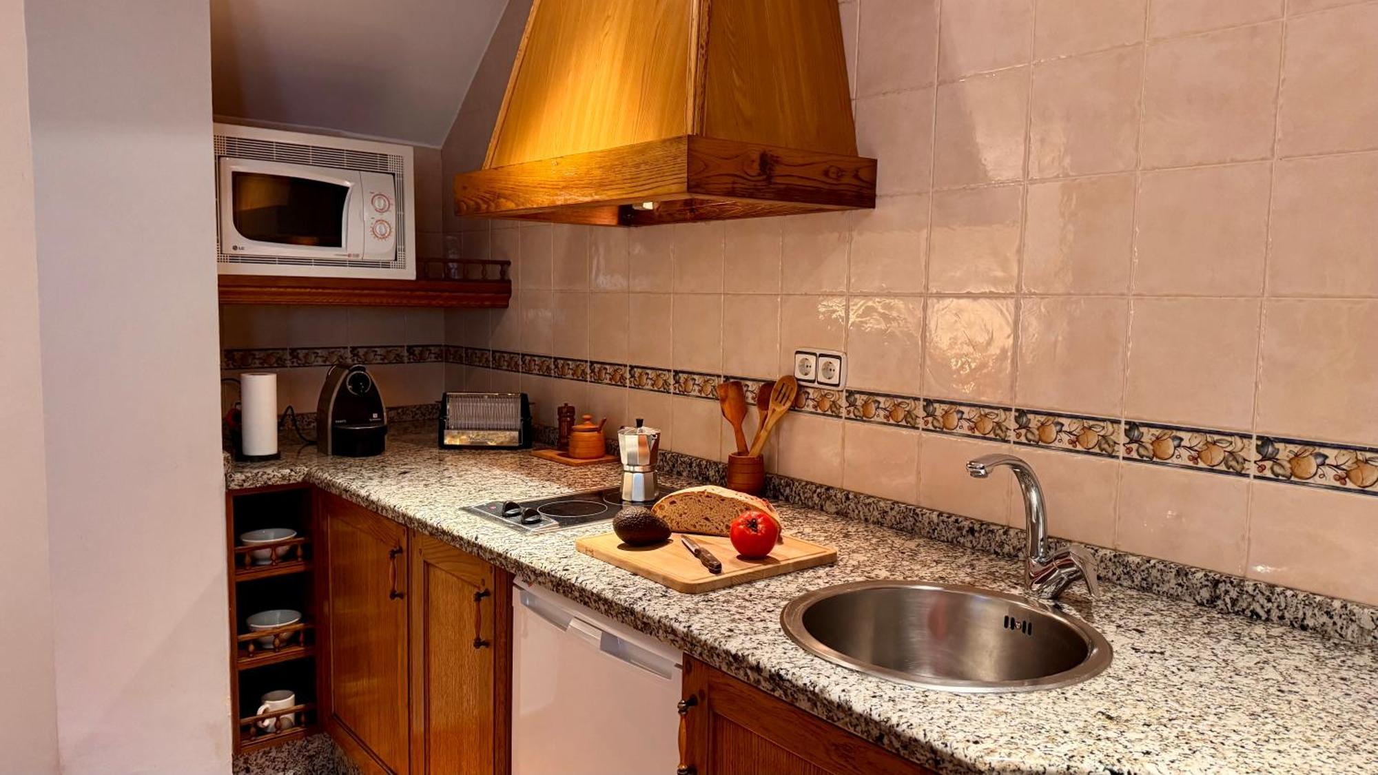 Y Casas De Aldea La Pornacal Guest house Villar de Vildas