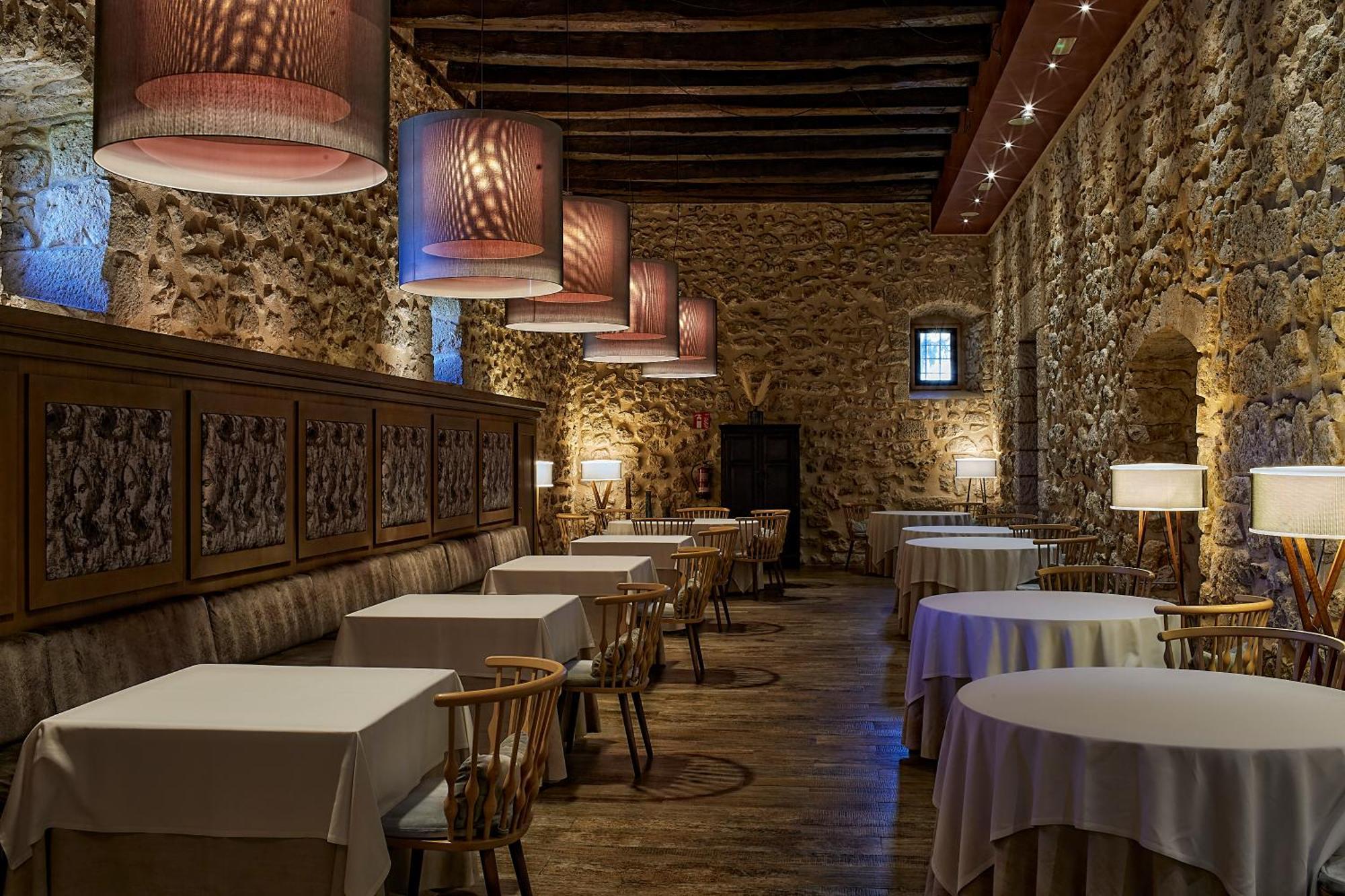 Hotel Castilla Termal Monasterio De Valbuena 5*