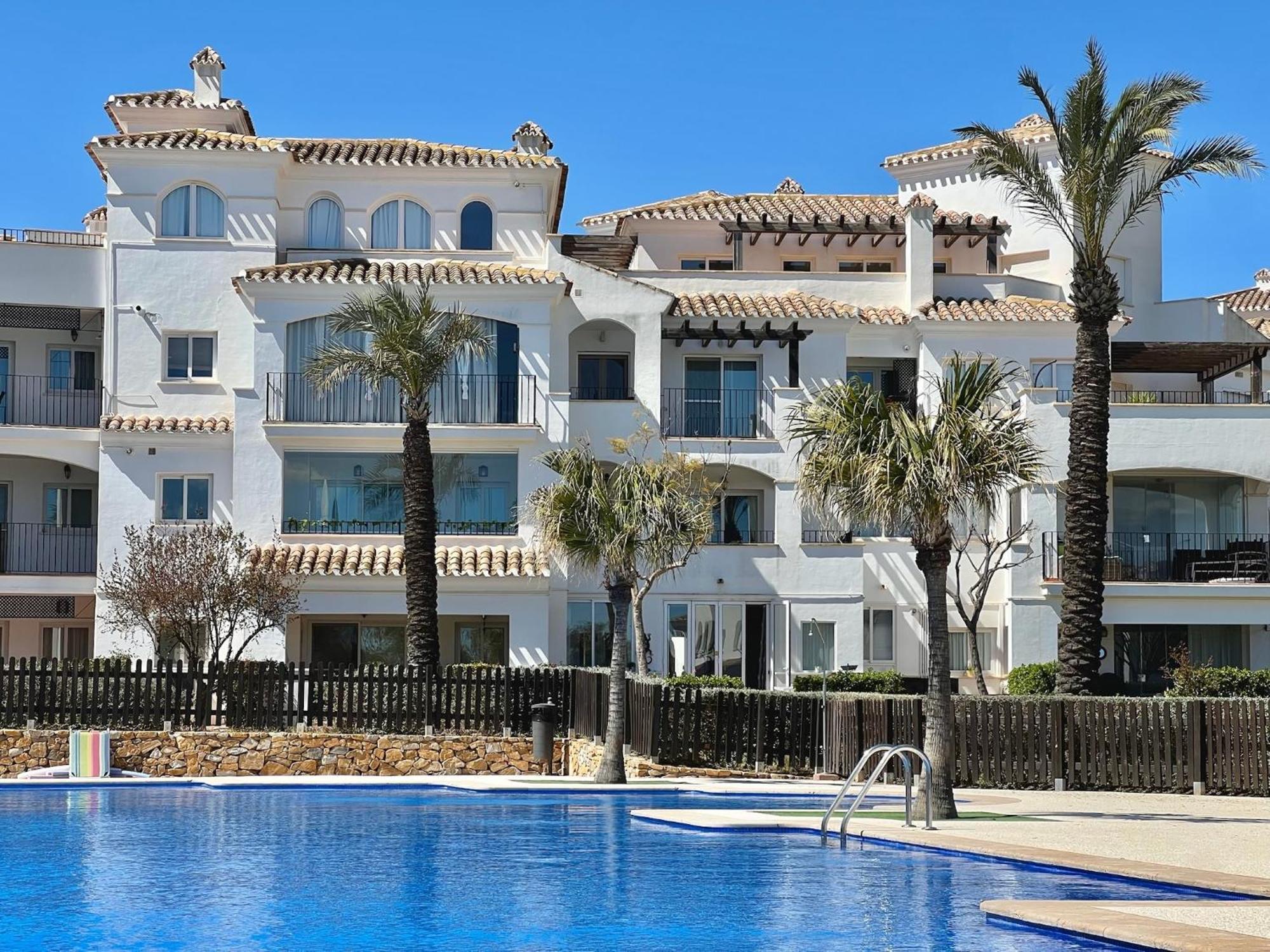 Stunning Penthouse With Beautiful Golf Views *