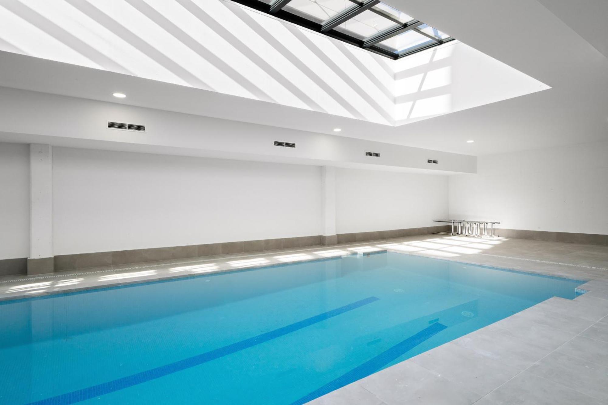 Atico Duplex Con Piscina Y Parking Incluido Alquiler Temporal Apartamento San Sebastián de los Reyes