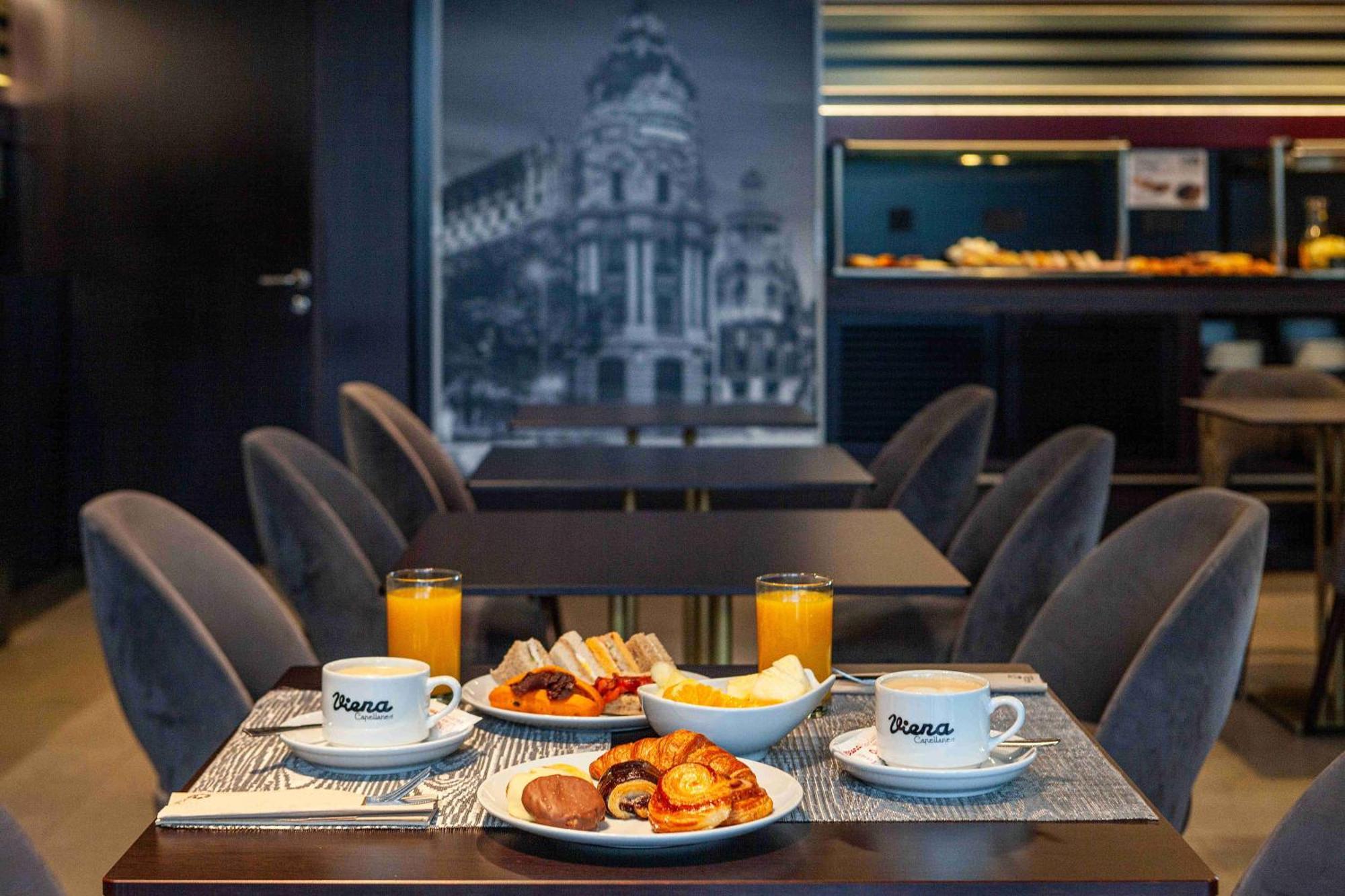 Viena Plaza De España Apartahotel