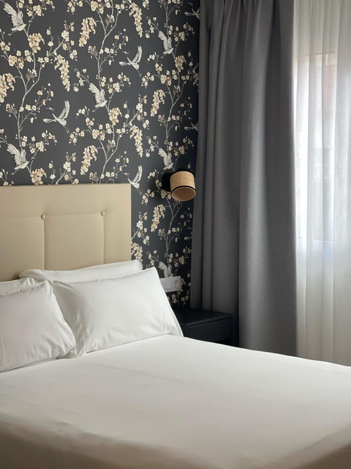 Hotel Cisneros 3*