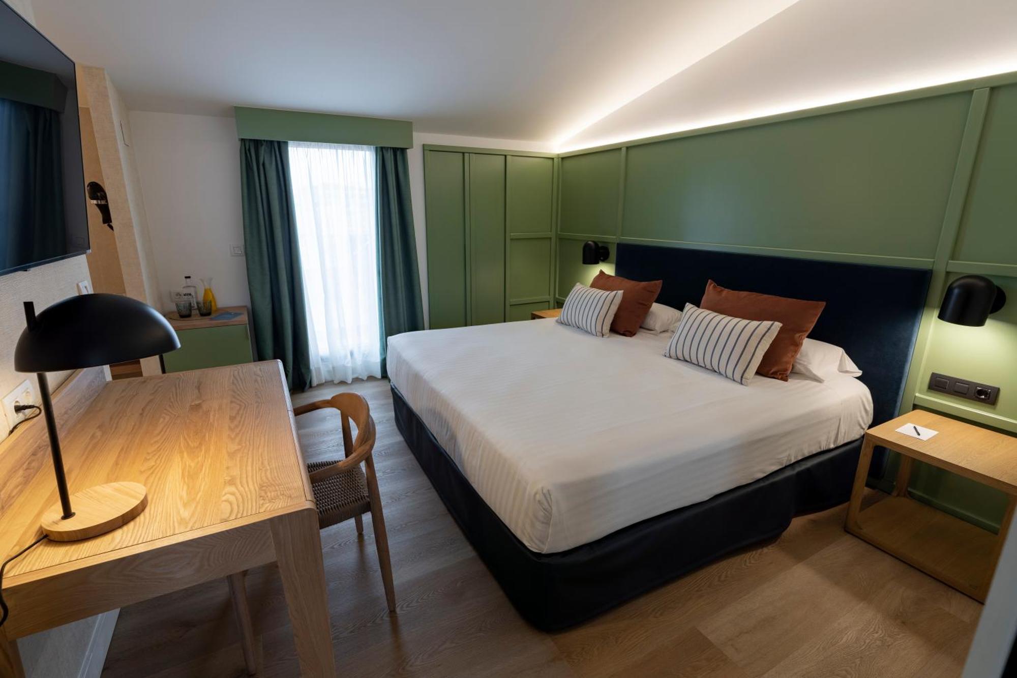 Intelier Rosa Hotel 4*