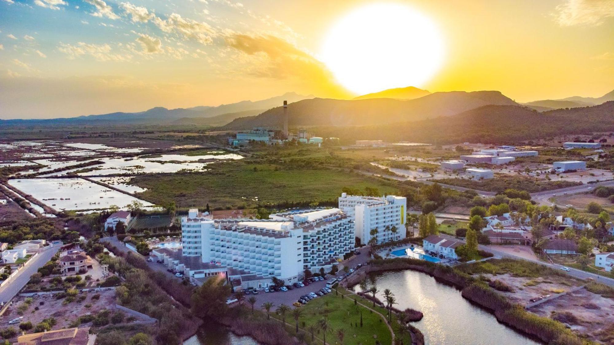 Eix Lagotel Apartahotel 4*