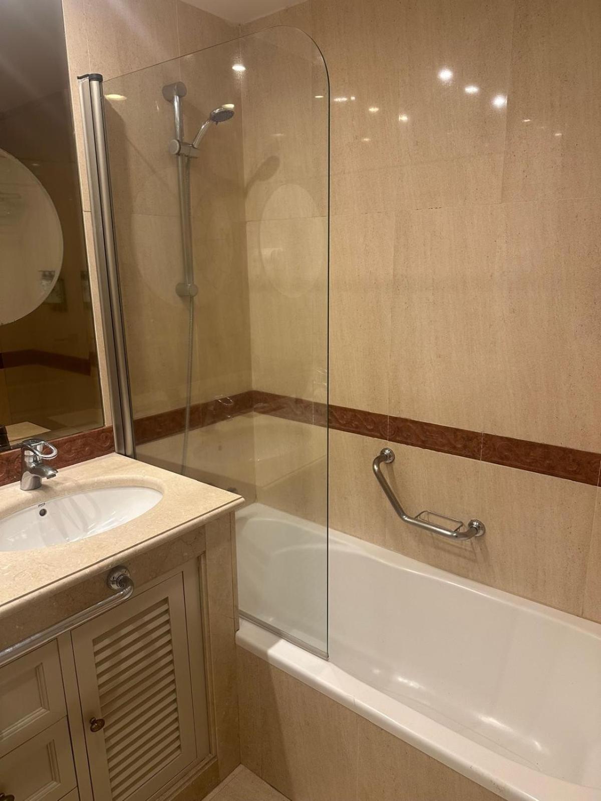 Apartamento Guadalpin Boutique *