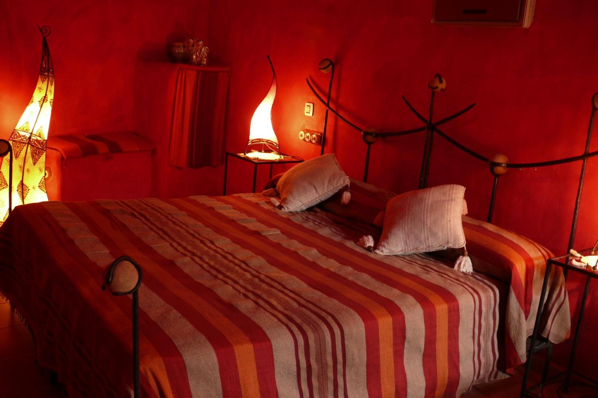 Cueva Monegros-adults Only 3*