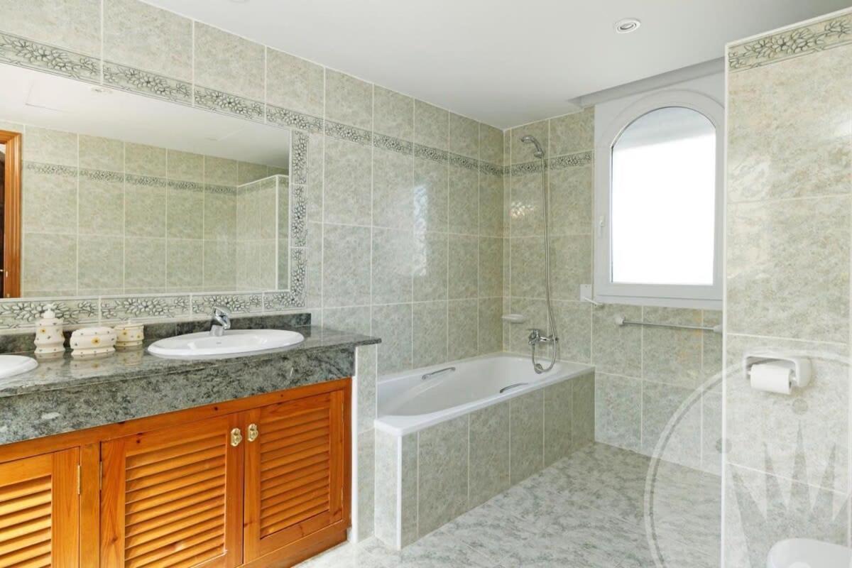 Villa Viewpoint 6 *