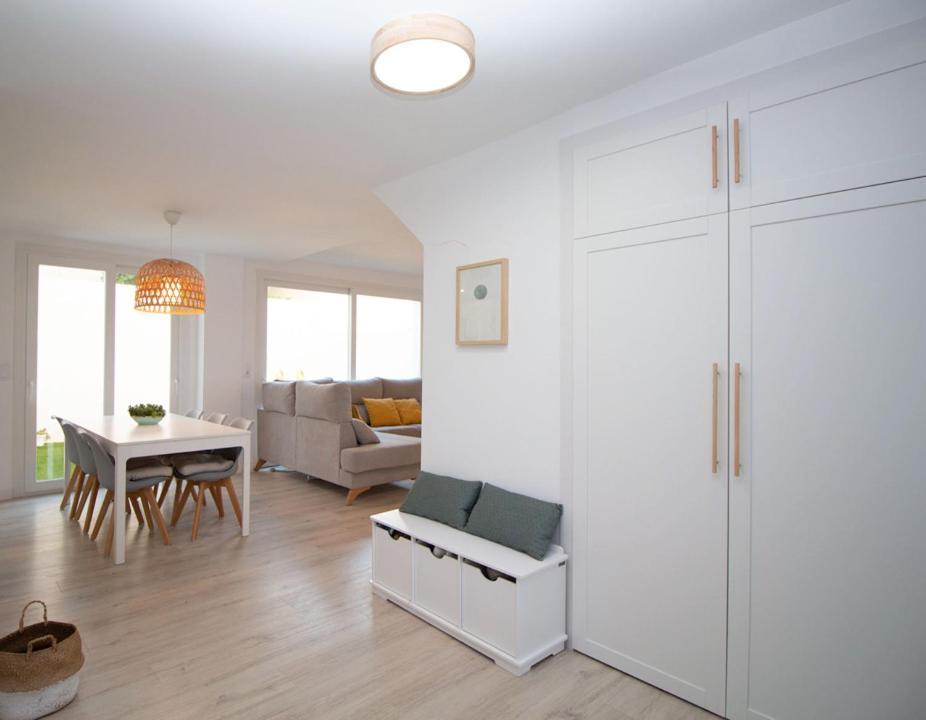 Apartamento Casa con jardín privado a 300 metros de la playa, piscina