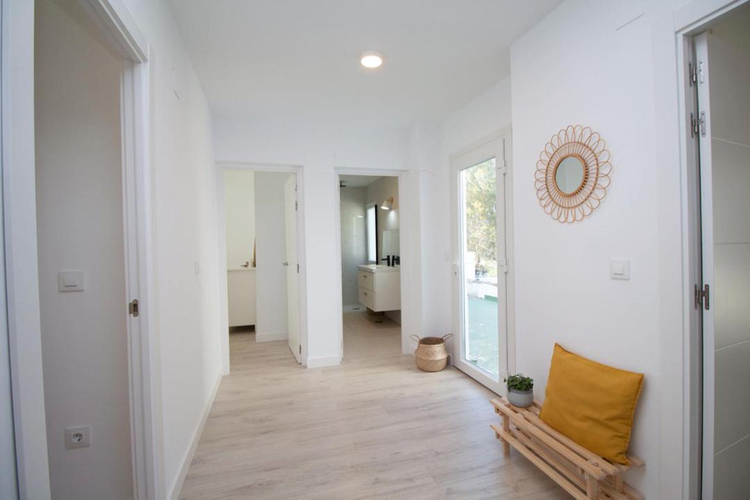 Apartamento Casa con jardín privado a 300 metros de la playa, piscina *