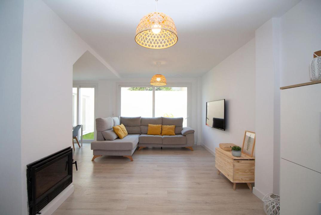 Apartamento Casa con jardín privado a 300 metros de la playa, piscina El Puerto de Santa María