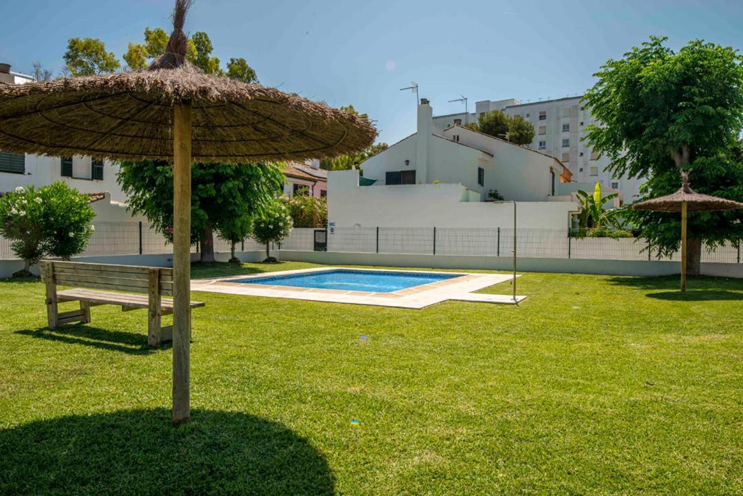 Casa con jardín privado a 300 metros de la playa, piscina * El Puerto de Santa María