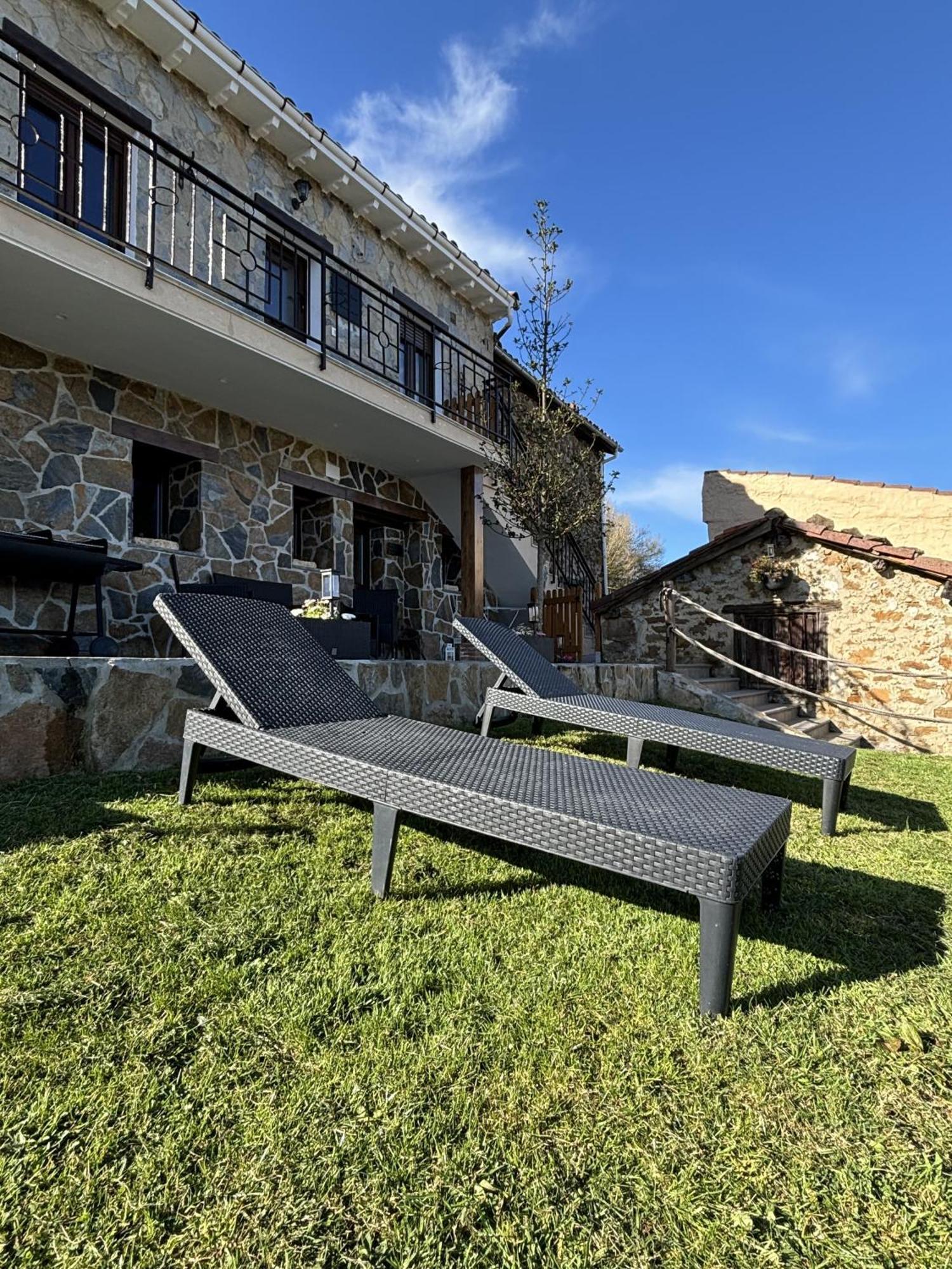 Almastur Rural Villa