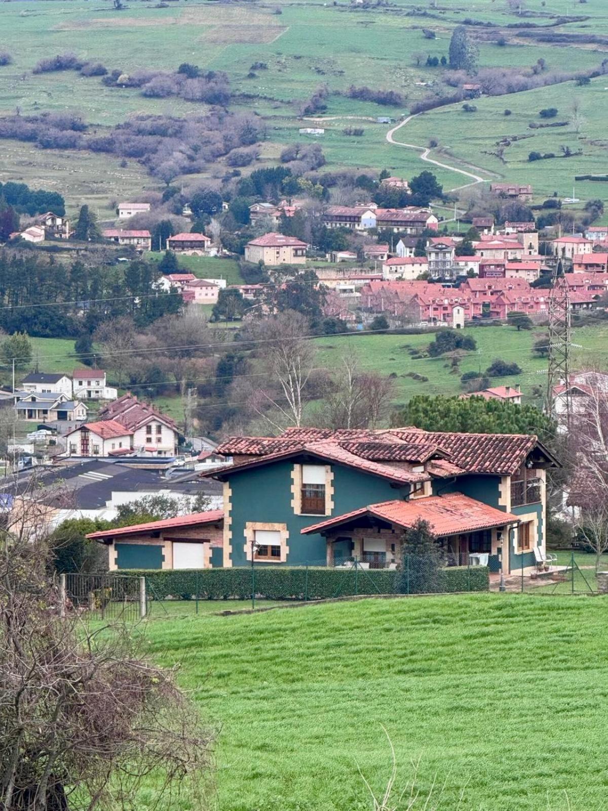 Con Zona De Asador En Quijas *