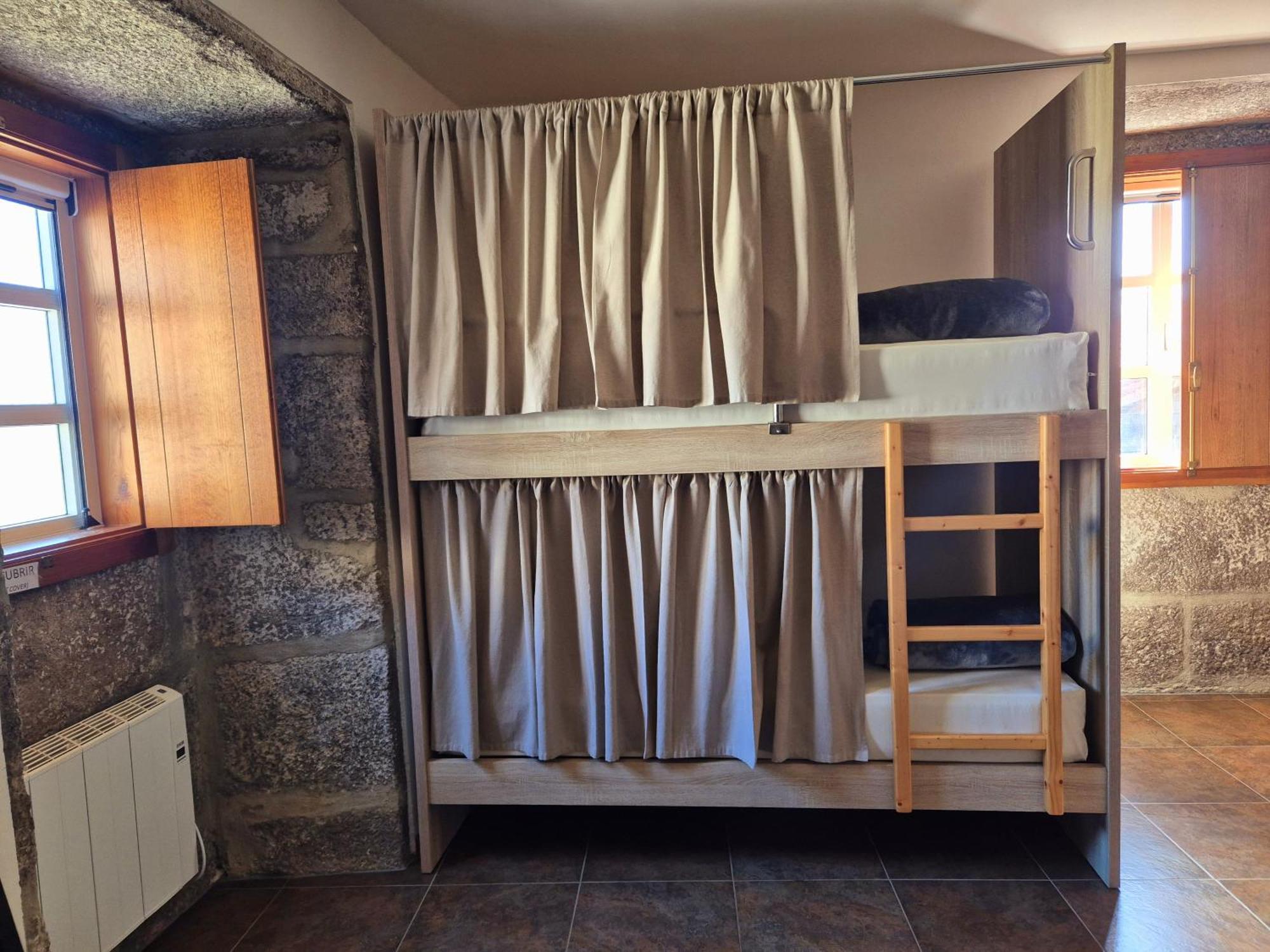 Rectoral San Mamede Da Pena Exclusive For Pilgrims Hostal Negreira