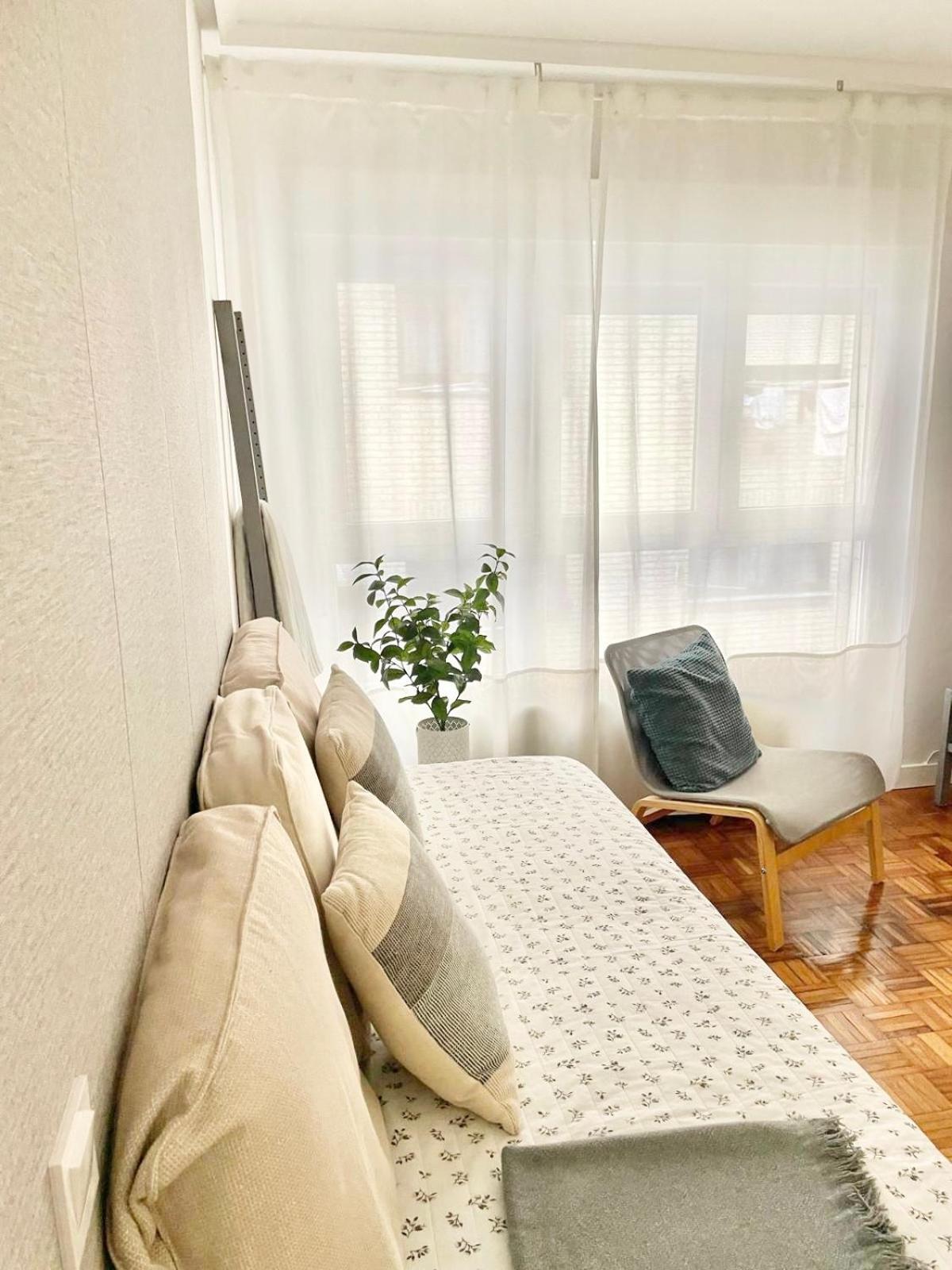 Tranquilidad Al Lado Del Centro Parking Incluido Apartamento