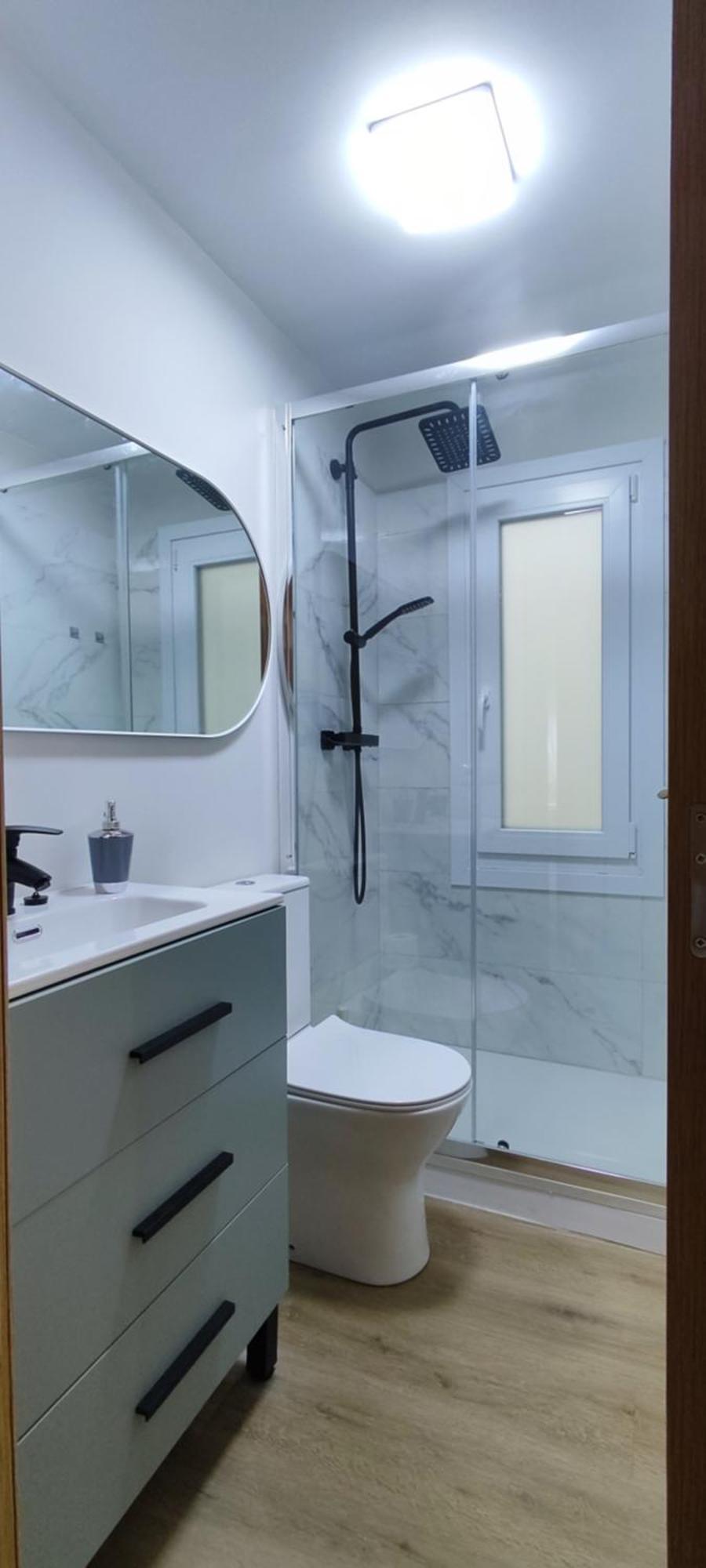 Apartamento Centrico Espacioso Y Muy Luminoso *