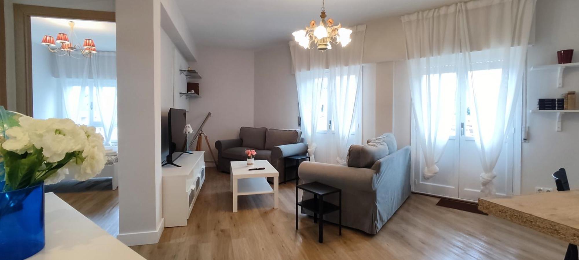 Apartamento Centrico Espacioso Y Muy Luminoso *