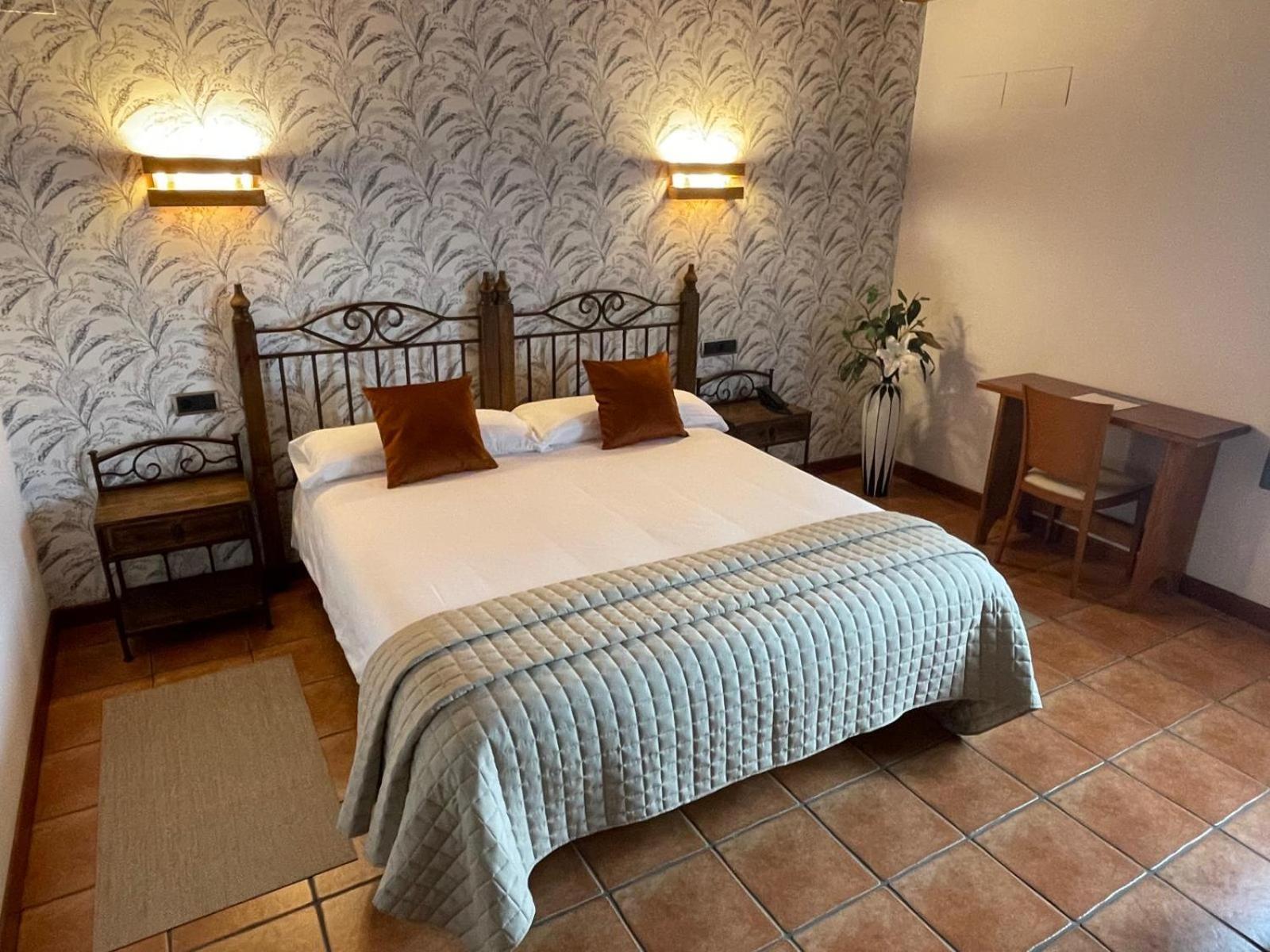 Aparthotel Rural Atxurra 3*