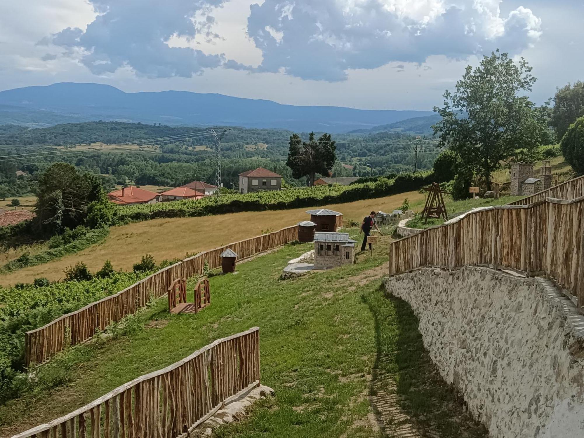 Casa Dos Muros Y Actividades En La Ribeira Sacra