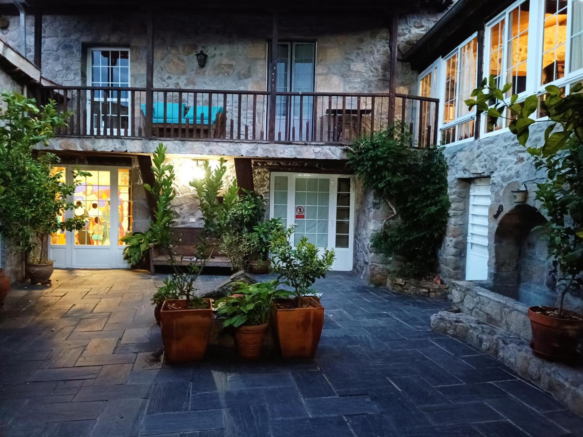 Casa Dos Muros Y Actividades En La Ribeira Sacra * Panton