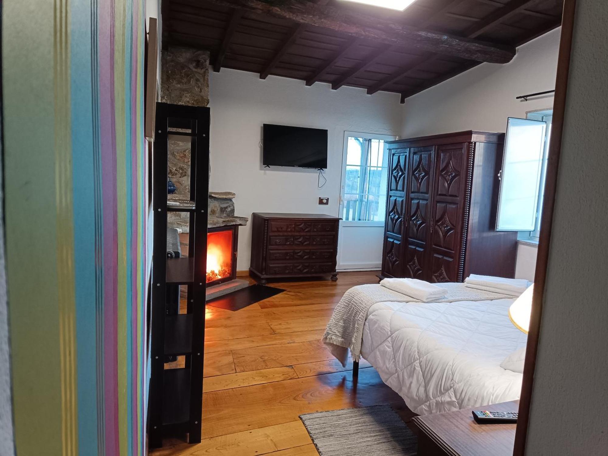 Casa Dos Muros Y Actividades En La Ribeira Sacra *