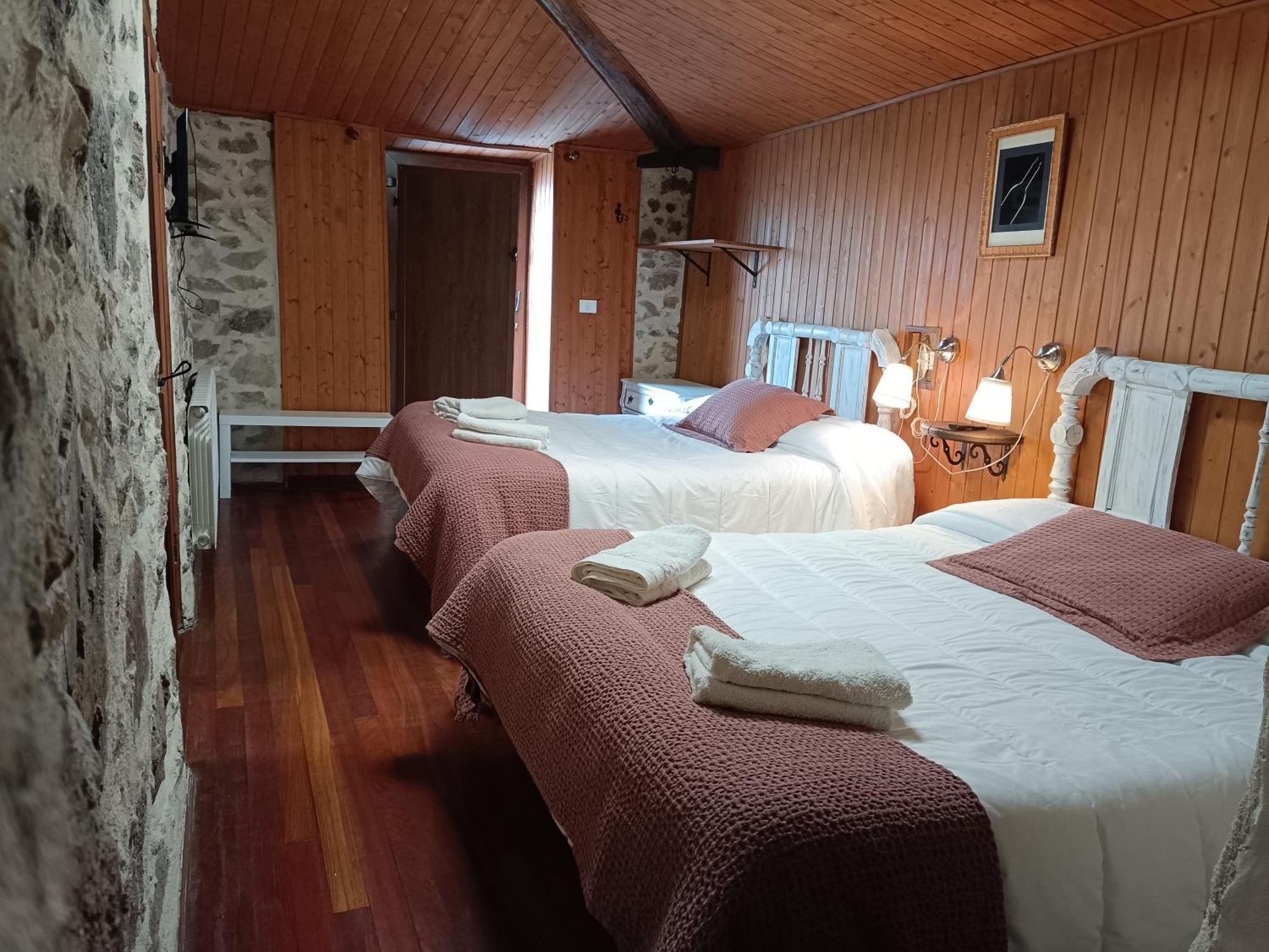 Casa Dos Muros Y Actividades En La Ribeira Sacra *