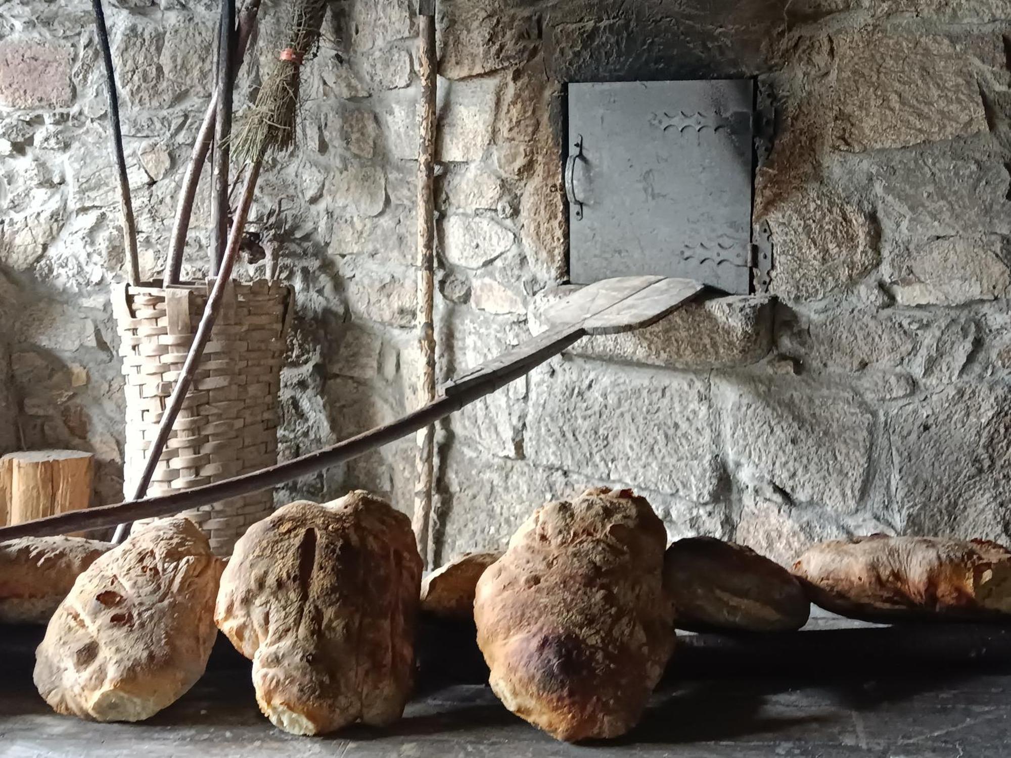 Casa Dos Muros Y Actividades En La Ribeira Sacra *