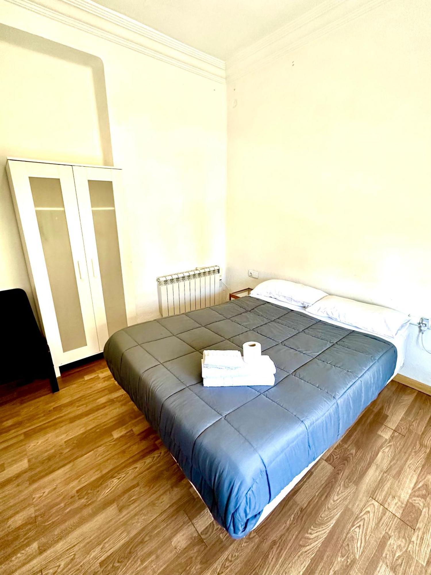 Center Homestay *